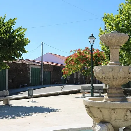 Casa Do Regedor Kır Evi