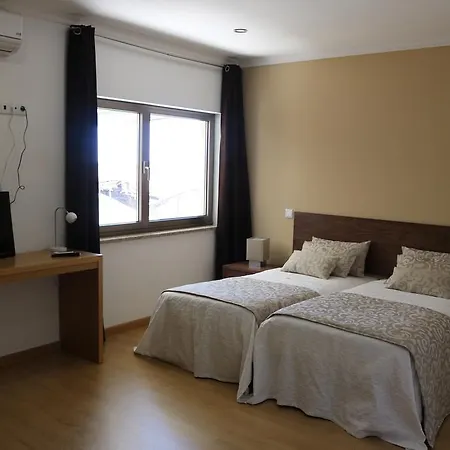 Casa Do Regedor Kır Evi *