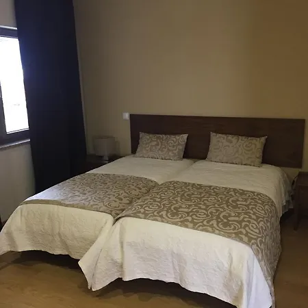 Casa Do Regedor Kır Evi *