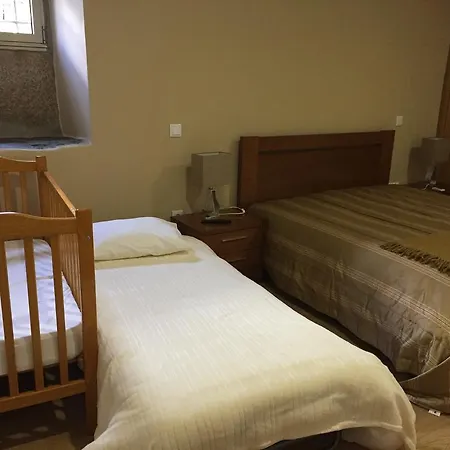 Casa Do Regedor Kır Evi