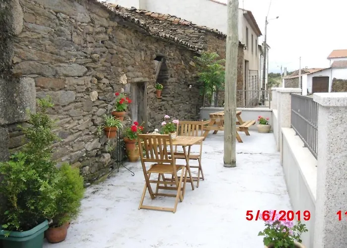 Casa Do Regedor Kır Evi